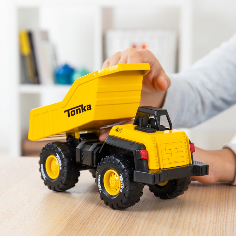 Tonka Classic Dump Truck - US 1518